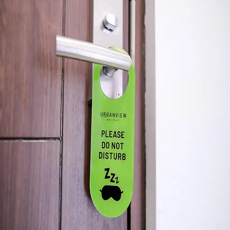 Reddoorz Plus Near Cilandak Town Square 2-3